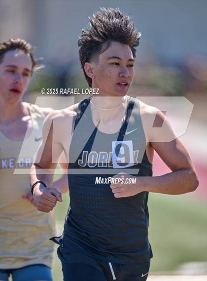 Thumbnail 3 in Dog Pound Invitational (3200M) photogallery.