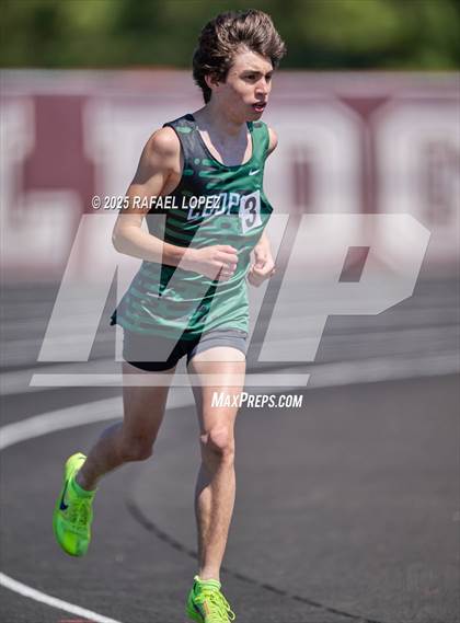 Thumbnail 1 in Dog Pound Invitational (3200M) photogallery.