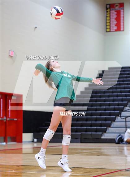 Thumbnail 1 in Green Hill @ Ravenwood photogallery.