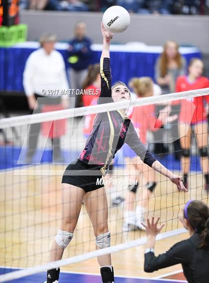 Thumbnail 1 in D'Evelyn vs. Ponderosa (CHSAA 4A Pool 3 Playoff) photogallery.