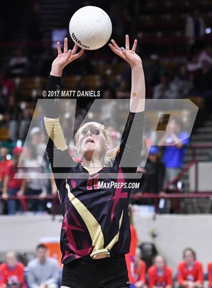 Thumbnail 2 in D'Evelyn vs. Ponderosa (CHSAA 4A Pool 3 Playoff) photogallery.