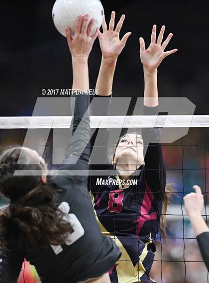 Thumbnail 3 in D'Evelyn vs. Ponderosa (CHSAA 4A Pool 3 Playoff) photogallery.