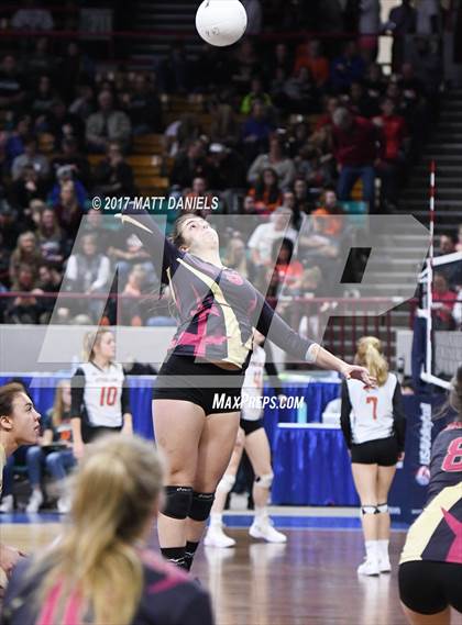 Thumbnail 3 in D'Evelyn vs. Ponderosa (CHSAA 4A Pool 3 Playoff) photogallery.
