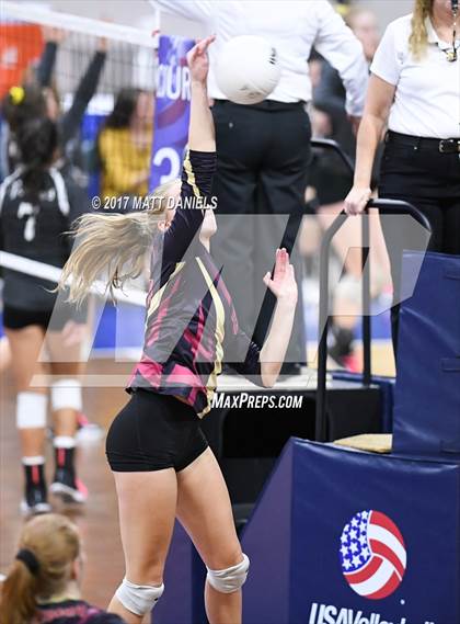 Thumbnail 3 in D'Evelyn vs. Ponderosa (CHSAA 4A Pool 3 Playoff) photogallery.