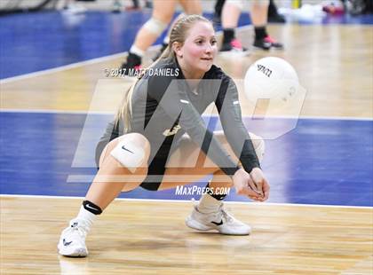 Thumbnail 3 in D'Evelyn vs. Ponderosa (CHSAA 4A Pool 3 Playoff) photogallery.