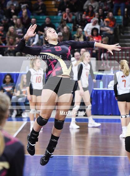Thumbnail 2 in D'Evelyn vs. Ponderosa (CHSAA 4A Pool 3 Playoff) photogallery.