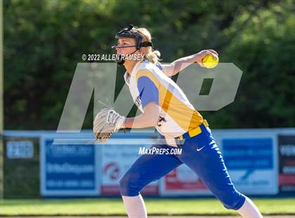 Thumbnail 1 in Newport Central Catholic @ Highlands photogallery.