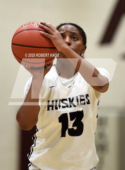 Thumbnail 2 in Desert Vista vs Hamilton (AIA 6A Round 1 Playoff) photogallery.