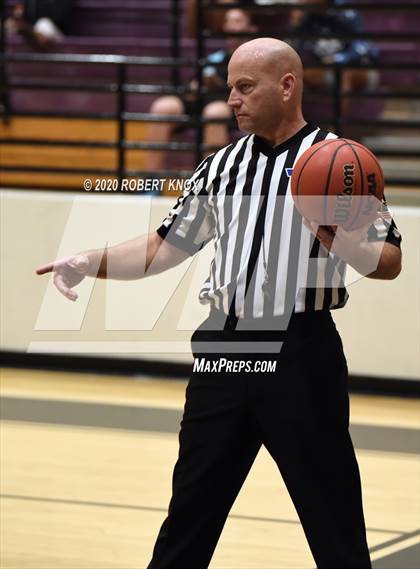 Thumbnail 2 in Desert Vista vs Hamilton (AIA 6A Round 1 Playoff) photogallery.