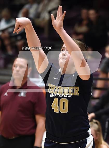 Thumbnail 1 in Desert Vista vs Hamilton (AIA 6A Round 1 Playoff) photogallery.