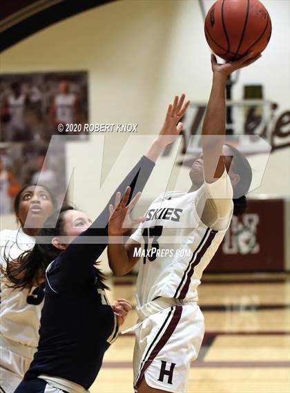 Thumbnail 2 in Desert Vista vs Hamilton (AIA 6A Round 1 Playoff) photogallery.