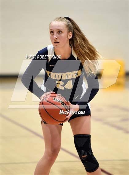 Thumbnail 1 in Desert Vista vs Hamilton (AIA 6A Round 1 Playoff) photogallery.