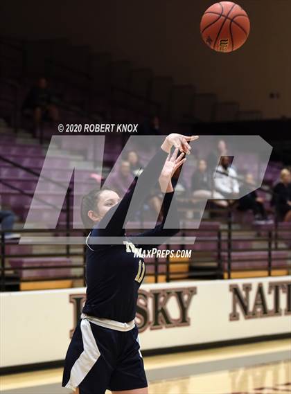 Thumbnail 2 in Desert Vista vs Hamilton (AIA 6A Round 1 Playoff) photogallery.