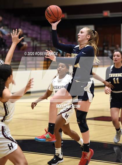 Thumbnail 2 in Desert Vista vs Hamilton (AIA 6A Round 1 Playoff) photogallery.