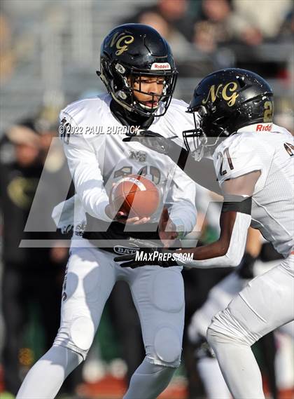 Thumbnail 2 in Belle Vernon vs. Neumann-Goretti (PIAA 3A Final) photogallery.