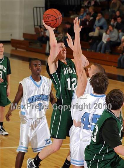 Thumbnail 2 in Owensboro Catholic @ Muhlenberg County photogallery.