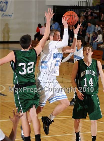 Thumbnail 1 in Owensboro Catholic @ Muhlenberg County photogallery.