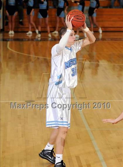 Thumbnail 2 in Owensboro Catholic @ Muhlenberg County photogallery.