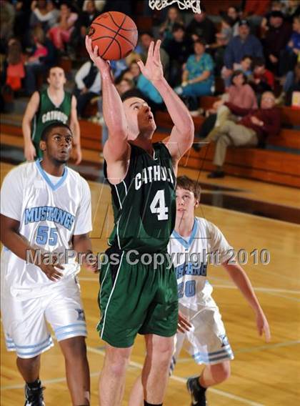 Thumbnail 2 in Owensboro Catholic @ Muhlenberg County photogallery.
