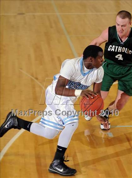 Thumbnail 3 in Owensboro Catholic @ Muhlenberg County photogallery.