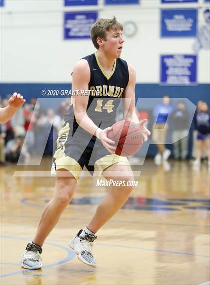 Thumbnail 2 in McCluer vs. Grundy (VHSL Class 1 First Round Playoff) photogallery.