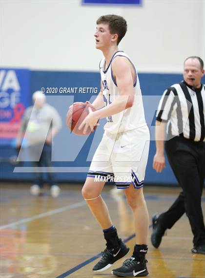 Thumbnail 1 in McCluer vs. Grundy (VHSL Class 1 First Round Playoff) photogallery.