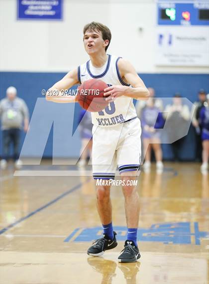 Thumbnail 1 in McCluer vs. Grundy (VHSL Class 1 First Round Playoff) photogallery.