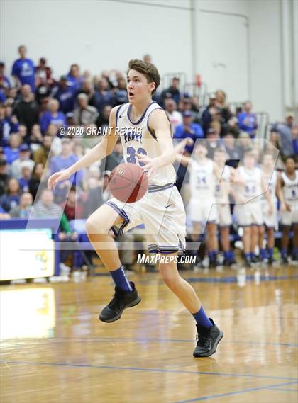 Thumbnail 1 in McCluer vs. Grundy (VHSL Class 1 First Round Playoff) photogallery.