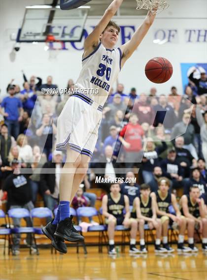 Thumbnail 3 in McCluer vs. Grundy (VHSL Class 1 First Round Playoff) photogallery.