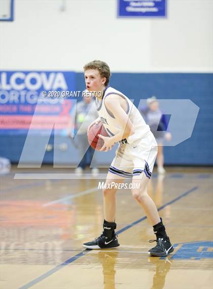Thumbnail 3 in McCluer vs. Grundy (VHSL Class 1 First Round Playoff) photogallery.