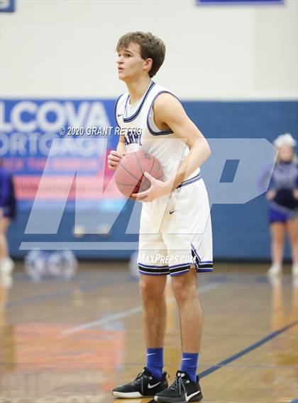 Thumbnail 1 in McCluer vs. Grundy (VHSL Class 1 First Round Playoff) photogallery.