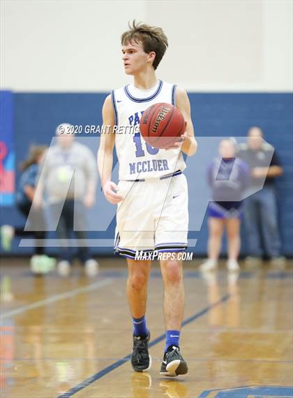 Thumbnail 1 in McCluer vs. Grundy (VHSL Class 1 First Round Playoff) photogallery.