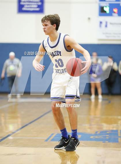 Thumbnail 3 in McCluer vs. Grundy (VHSL Class 1 First Round Playoff) photogallery.