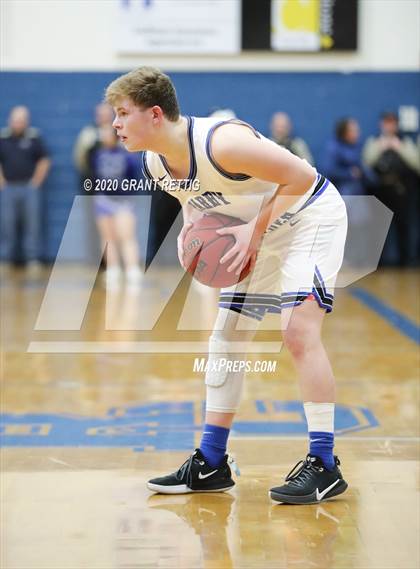 Thumbnail 3 in McCluer vs. Grundy (VHSL Class 1 First Round Playoff) photogallery.