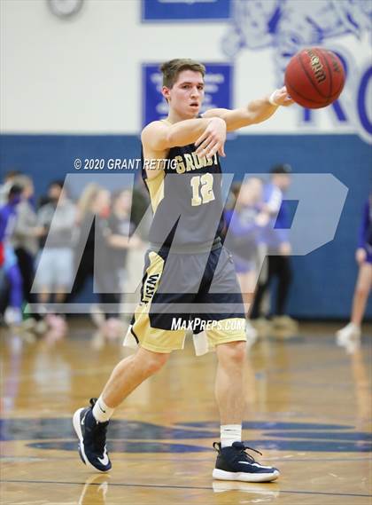 Thumbnail 3 in McCluer vs. Grundy (VHSL Class 1 First Round Playoff) photogallery.