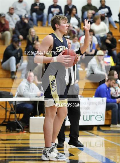 Thumbnail 3 in McCluer vs. Grundy (VHSL Class 1 First Round Playoff) photogallery.