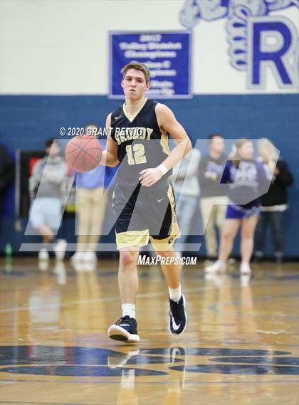 Thumbnail 1 in McCluer vs. Grundy (VHSL Class 1 First Round Playoff) photogallery.