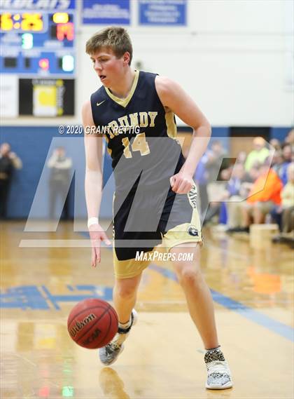 Thumbnail 1 in McCluer vs. Grundy (VHSL Class 1 First Round Playoff) photogallery.
