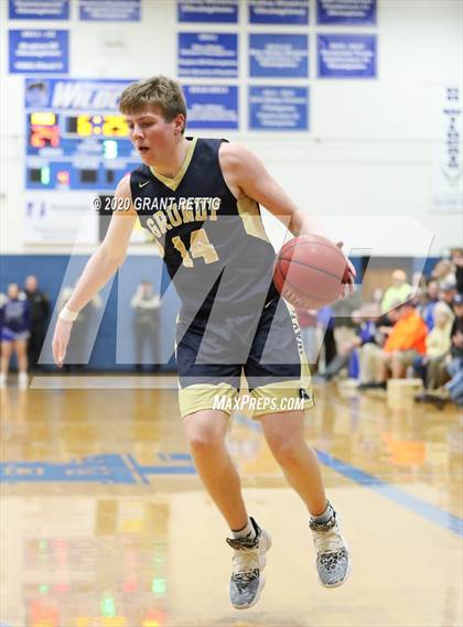 Thumbnail 3 in McCluer vs. Grundy (VHSL Class 1 First Round Playoff) photogallery.