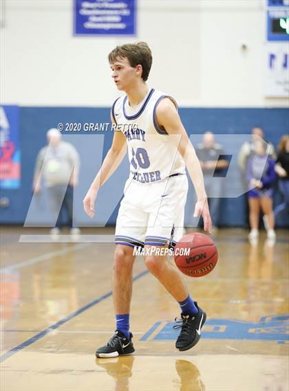 Thumbnail 3 in McCluer vs. Grundy (VHSL Class 1 First Round Playoff) photogallery.