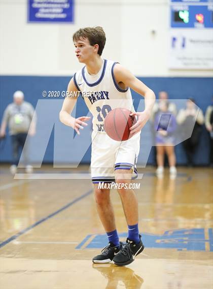 Thumbnail 1 in McCluer vs. Grundy (VHSL Class 1 First Round Playoff) photogallery.