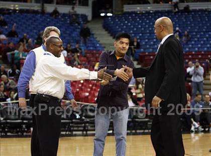 Thumbnail 1 in Sacramento vs. Sacred Heart Cathedral (CIF NorCal D3 Final) photogallery.