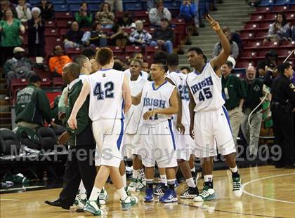 Thumbnail 2 in Sacramento vs. Sacred Heart Cathedral (CIF NorCal D3 Final) photogallery.