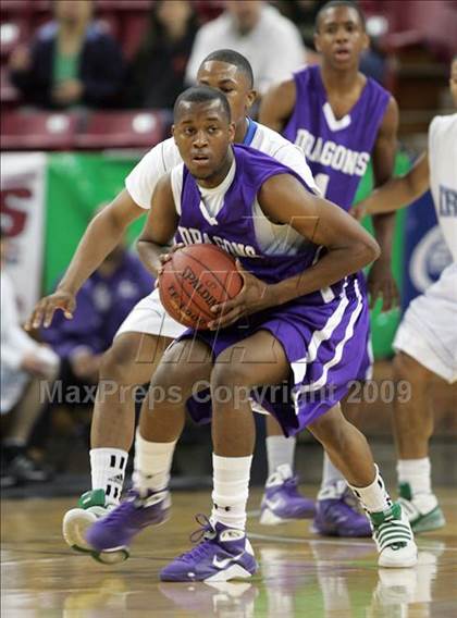 Thumbnail 3 in Sacramento vs. Sacred Heart Cathedral (CIF NorCal D3 Final) photogallery.