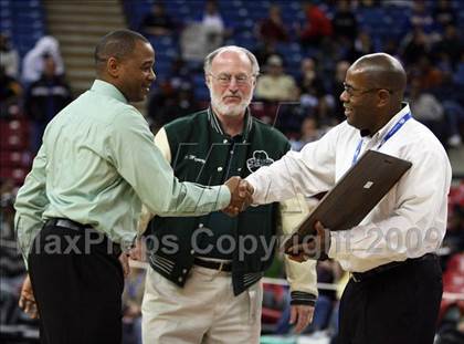 Thumbnail 3 in Sacramento vs. Sacred Heart Cathedral (CIF NorCal D3 Final) photogallery.