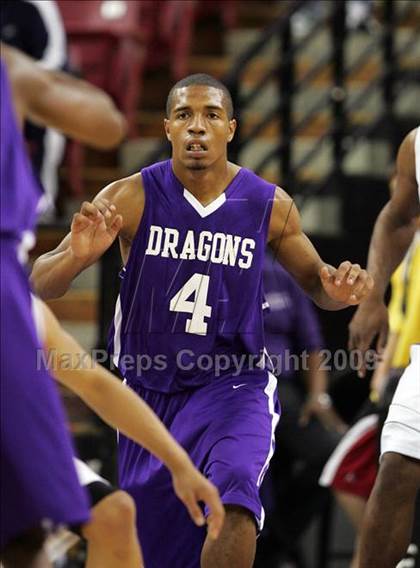 Thumbnail 1 in Sacramento vs. Sacred Heart Cathedral (CIF NorCal D3 Final) photogallery.