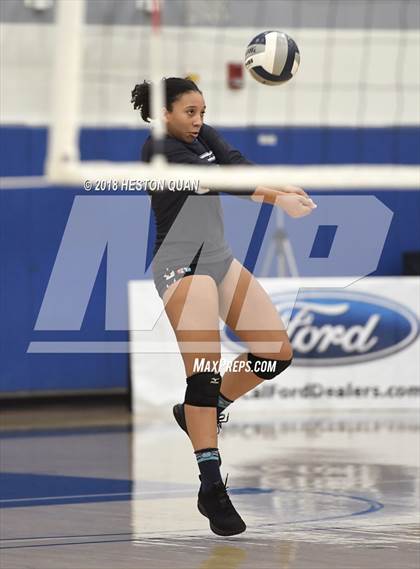 Thumbnail 2 in Mater Dei vs. Marymount (CIF-SS D1 Final) photogallery.
