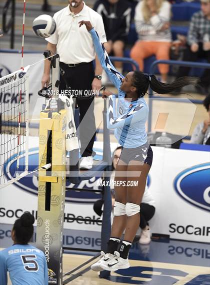 Thumbnail 2 in Mater Dei vs. Marymount (CIF-SS D1 Final) photogallery.