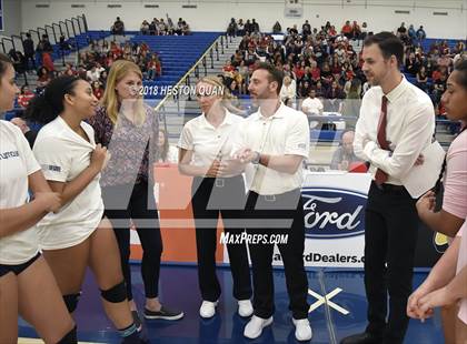 Thumbnail 2 in Mater Dei vs. Marymount (CIF-SS D1 Final) photogallery.
