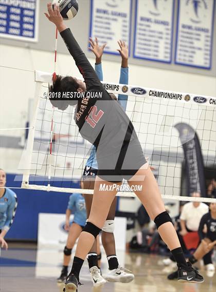 Thumbnail 2 in Mater Dei vs. Marymount (CIF-SS D1 Final) photogallery.